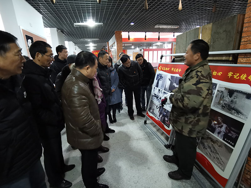 屯溪區(qū)委辦黨支部、屯溪城建投公司黨支部聯(lián)合開展主題黨日共建活動(dòng)