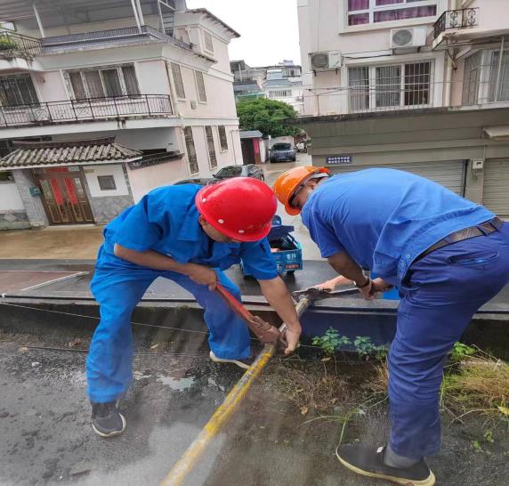 “三落兩?！惫泊偃?xì)夤艿栏脑熘脫Q工作安全平穩(wěn)有序