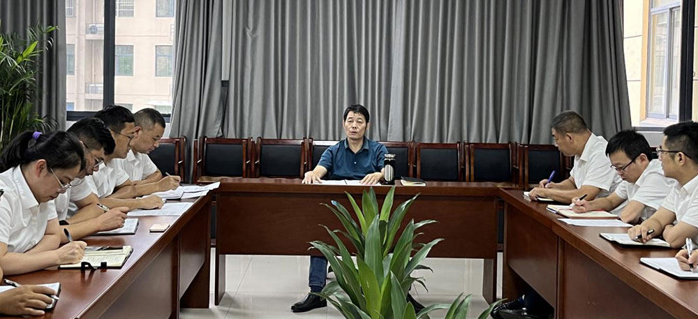 城建投公司黨支部召開黨員（擴(kuò)大）會議暨酒駕、醉駕等違法犯罪行為警示教育集體談話會