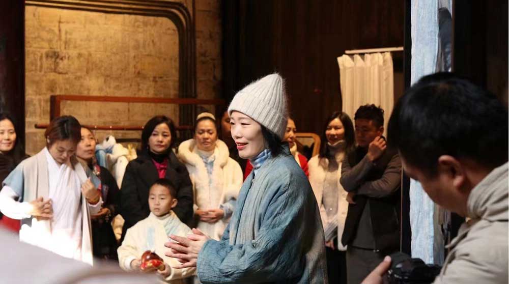 藍屋藝術(shù)館開業(yè)，為鄉(xiāng)村業(yè)態(tài)增活力